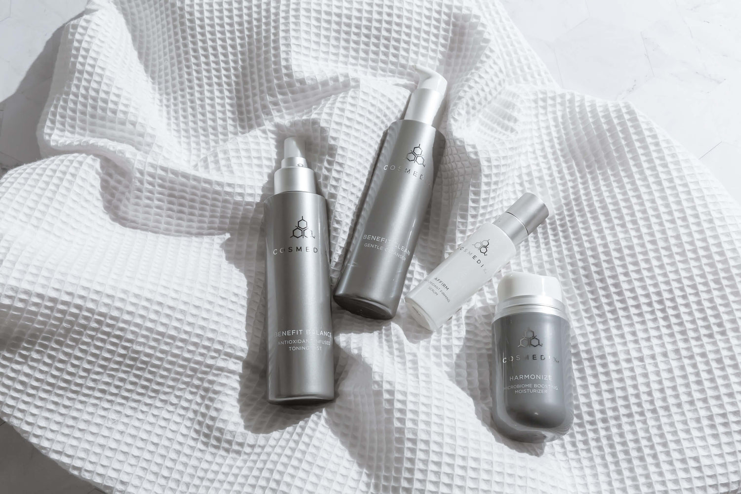 COSMEDIX-BENEFIT-CLEAN-BALANCE-HARMONIZE-PFLEGE-EMPFINDLICHE-HAUT