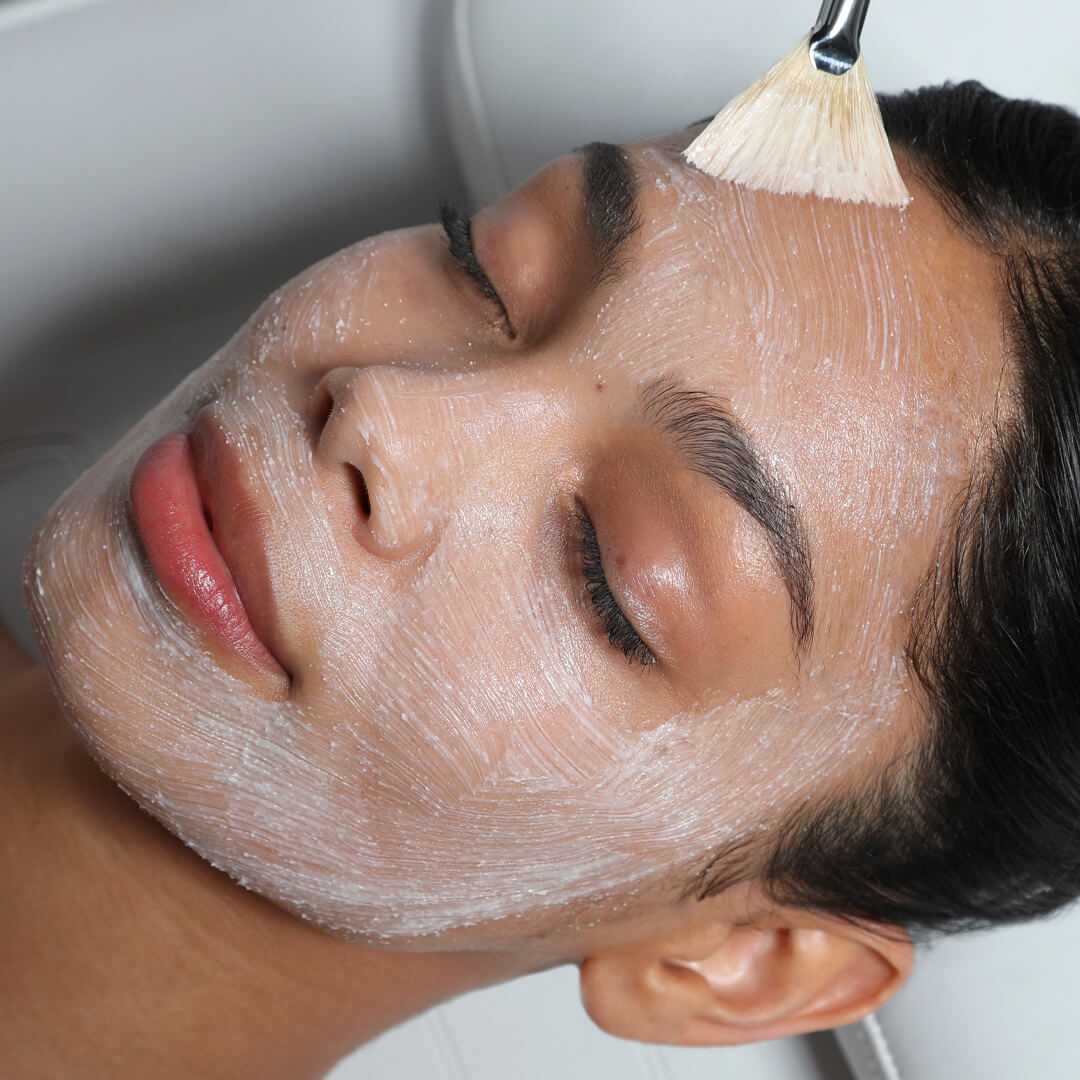 COSMEDIX GLOW MASKE PEELING MODEL ANWENDUNG